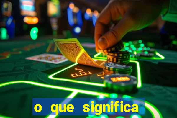 o que significa sonhar dobrando roupas